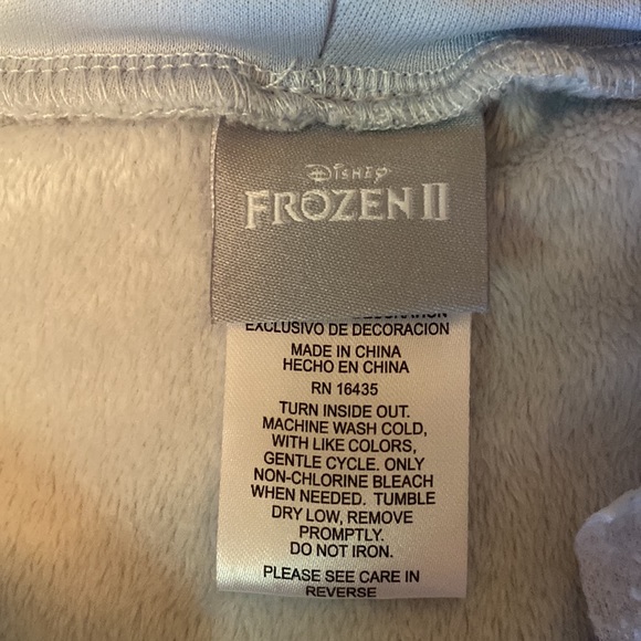 Disney Frozen II Toddler jacket sz 2T. Super soft, pale blue perfect condition - Picture 4 of 8